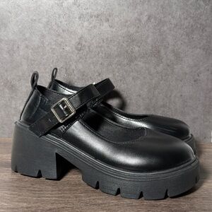 Elegant Black Platform Mary Jane Shoes